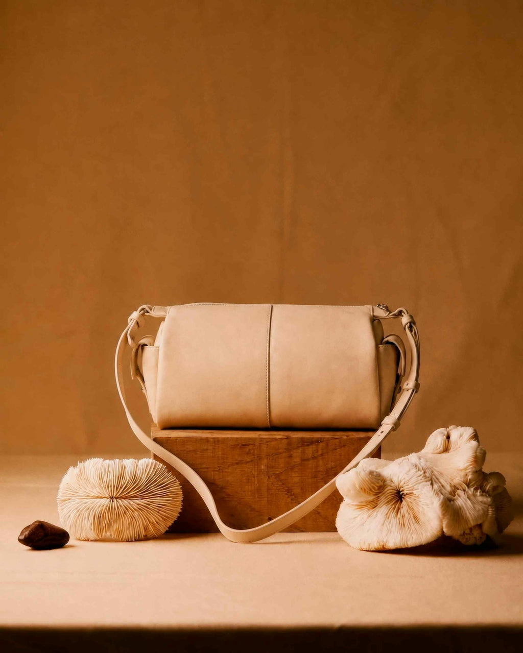 Cream mini shoulder bag